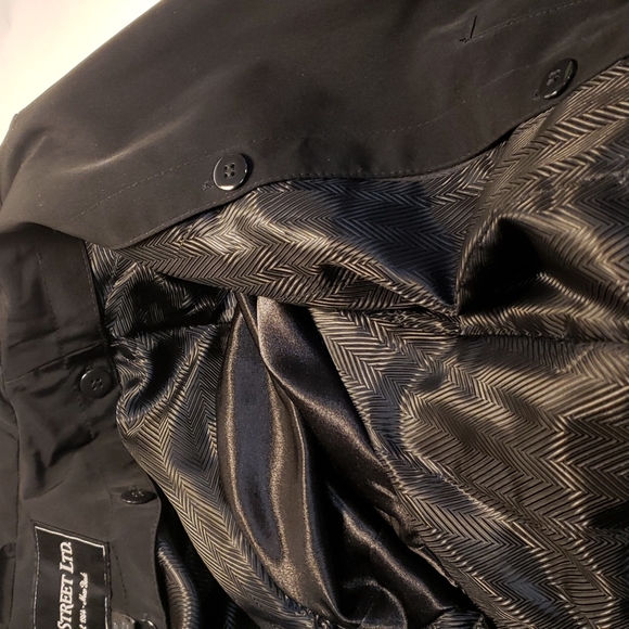 16P Fleet street black trench coat.  D34 - Picture 14 of 15